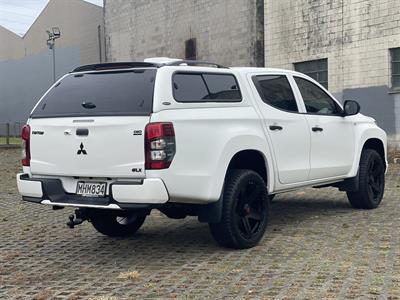 2019 Mitsubishi Triton - Thumbnail