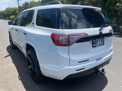 2020 Holden Acadia - Thumbnail