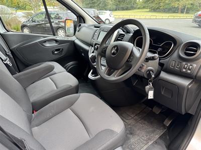 2022 Mitsubishi Express - Thumbnail