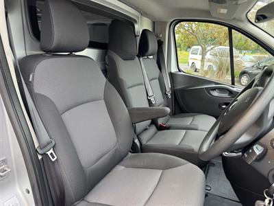 2022 Mitsubishi Express - Thumbnail