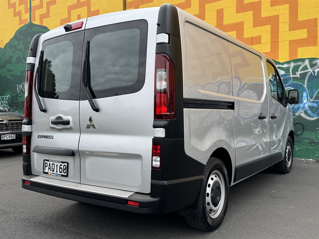 2022 Mitsubishi Express