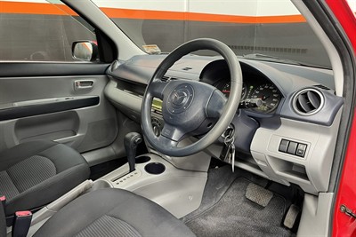 2005 Mazda Demio - Thumbnail
