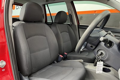 2005 Mazda Demio - Thumbnail