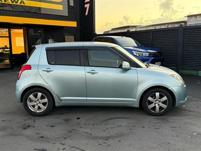 2008 Suzuki Swift - Thumbnail