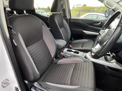 2022 Nissan Navara - Thumbnail
