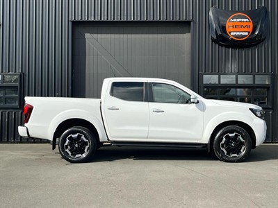 2022 Nissan Navara - Thumbnail