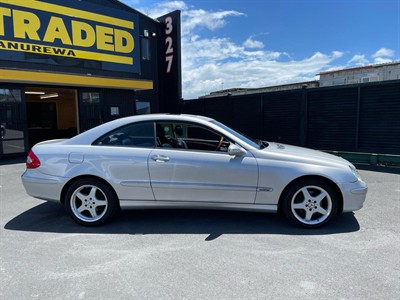2004 Mercedes-Benz CLK 320 - Thumbnail