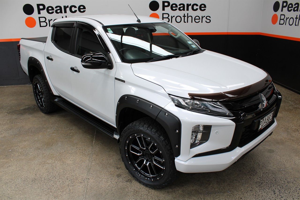 2022 Mitsubishi Triton