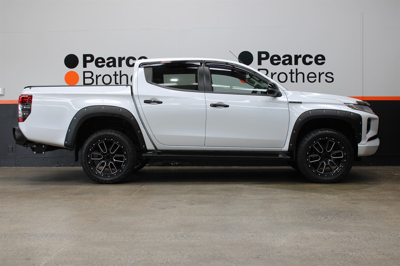 2022 Mitsubishi Triton