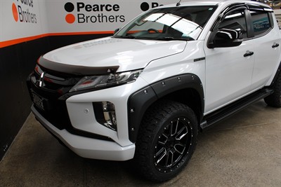 2022 Mitsubishi Triton - Thumbnail