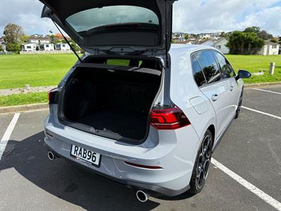 2025 Volkswagen Golf - Thumbnail