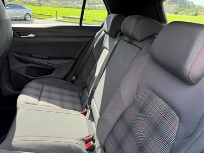 2025 Volkswagen Golf - Thumbnail