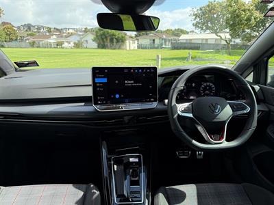 2025 Volkswagen Golf - Thumbnail