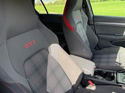 2025 Volkswagen Golf - Thumbnail