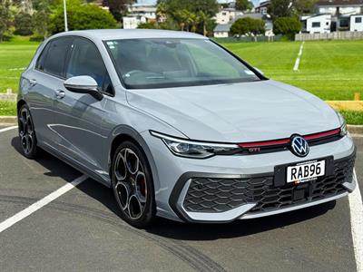 2025 Volkswagen Golf - Thumbnail