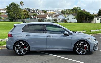 2025 Volkswagen Golf - Thumbnail