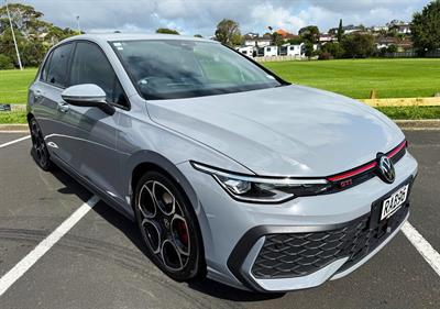 2025 Volkswagen Golf - Thumbnail