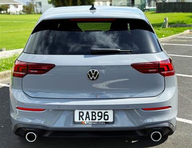 2025 Volkswagen Golf - Thumbnail