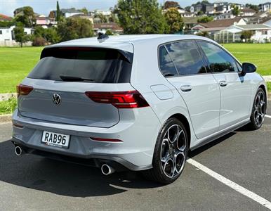 2025 Volkswagen Golf - Thumbnail