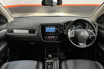 2015 Mitsubishi Outlander - Thumbnail