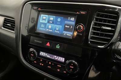 2015 Mitsubishi Outlander - Thumbnail