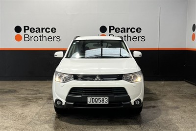 2015 Mitsubishi Outlander - Thumbnail