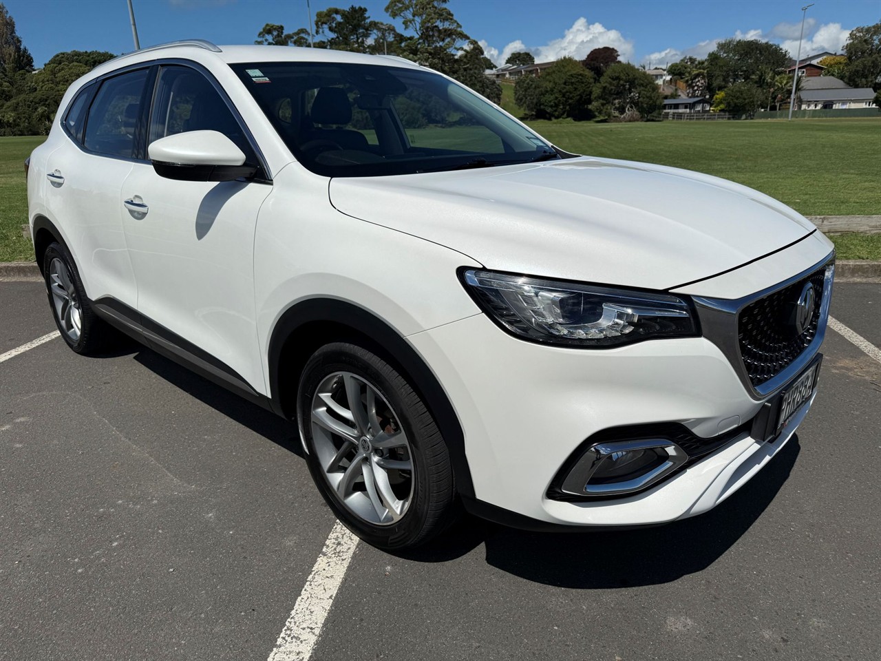 2022 MG HS