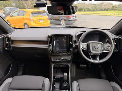 2023 Volvo C40 - Thumbnail