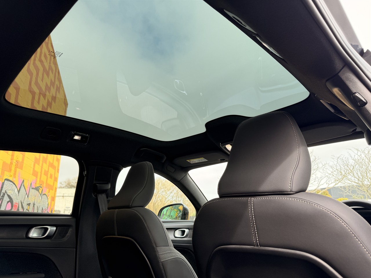 2023 Volvo C40