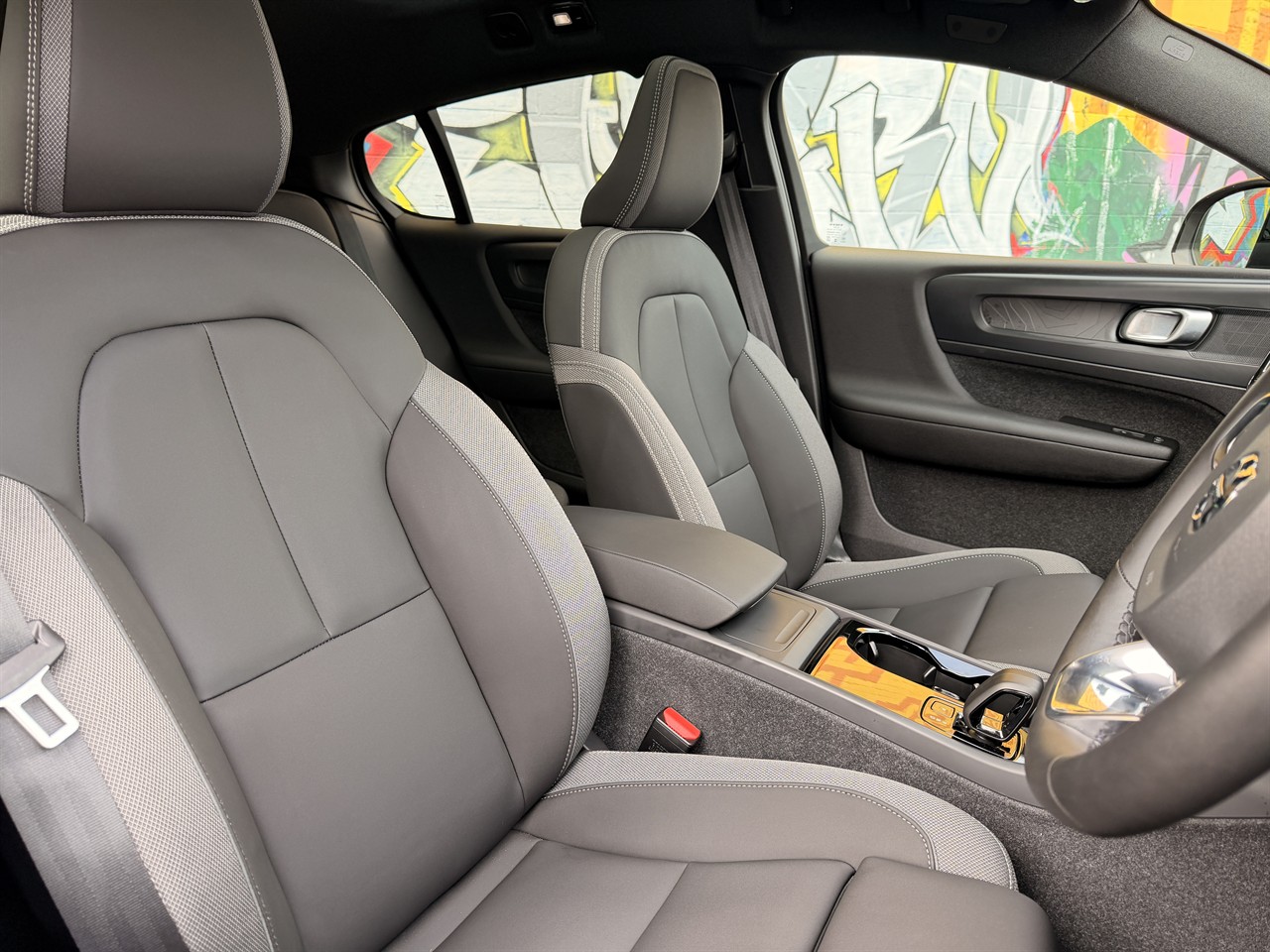 2023 Volvo C40
