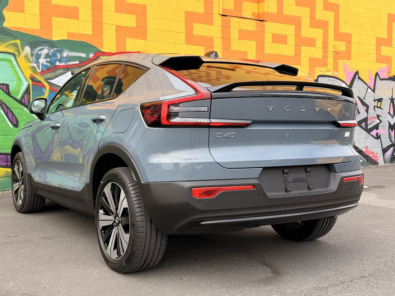 2023 Volvo C40