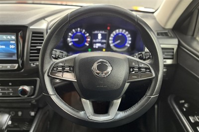 2020 Ssangyong REXTON - Thumbnail