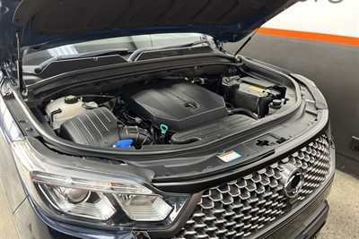 2020 Ssangyong REXTON - Thumbnail