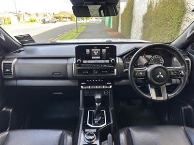 2024 Mitsubishi Triton - Thumbnail