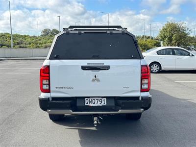2024 Mitsubishi Triton - Thumbnail