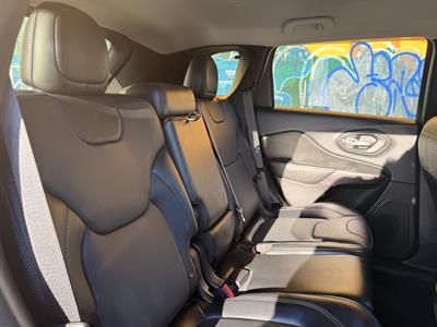 2020 Jeep Cherokee - Thumbnail