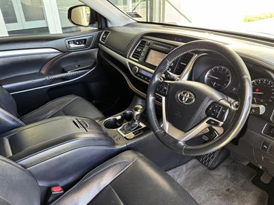 2015 Toyota Highlander - Thumbnail