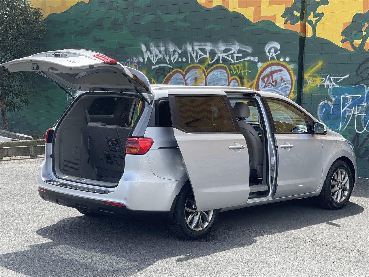 2020 Kia Carnival
