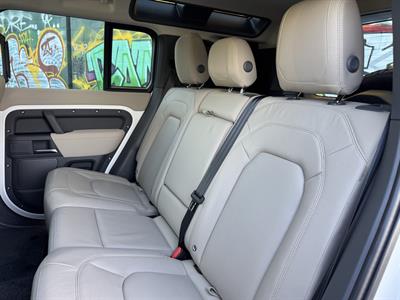 2023 Land Rover Defender - Thumbnail