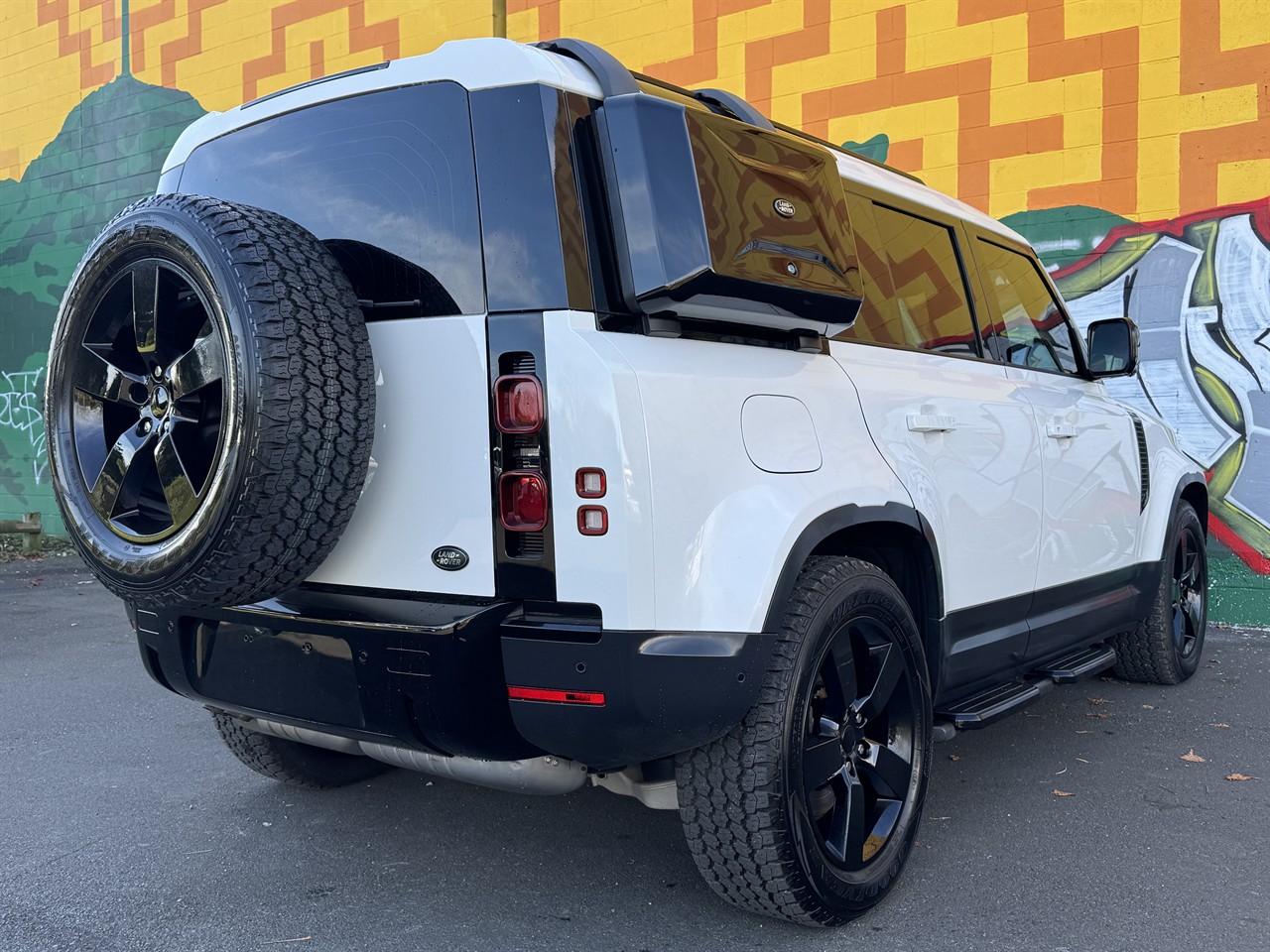 2023 Land Rover Defender
