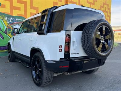 2023 Land Rover Defender - Thumbnail