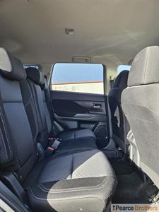 2020 Mitsubishi Outlander - Thumbnail