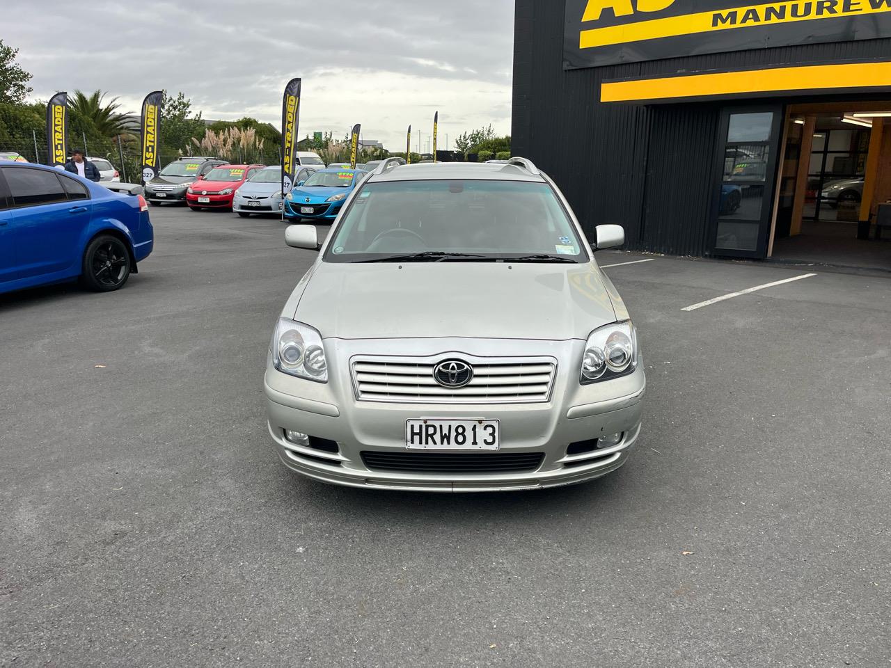 2004 Toyota AVENSIS