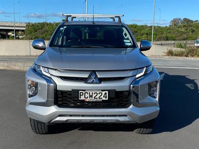 2022 Mitsubishi Triton - Thumbnail