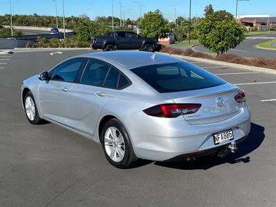 2020 Holden Commodore - Thumbnail