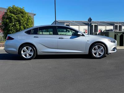 2020 Holden Commodore - Thumbnail