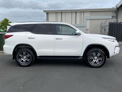 2017 Toyota Fortuner - Thumbnail