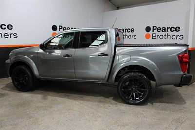 2022 Nissan Navara - Thumbnail
