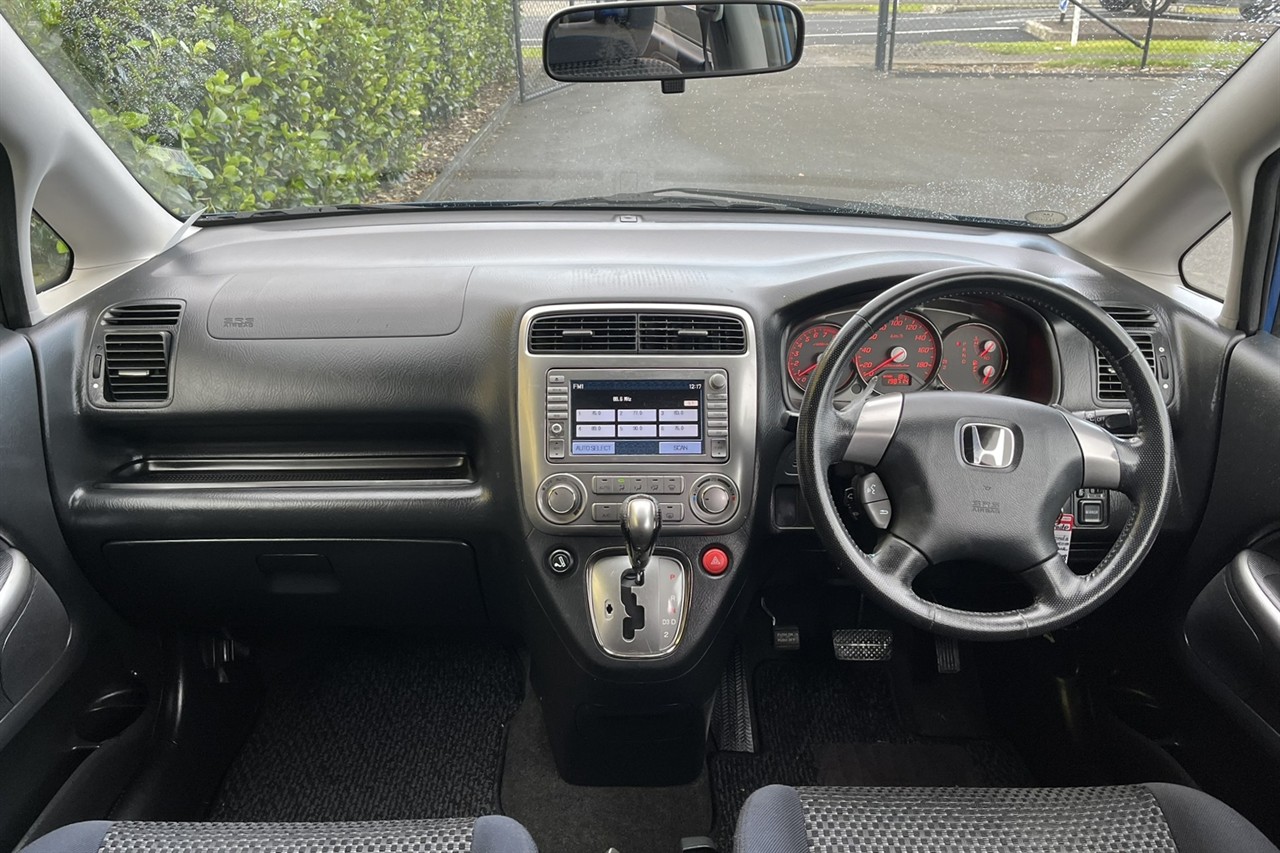 2004 Honda Stream