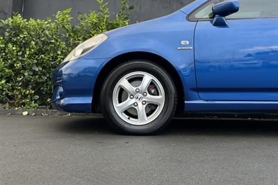 2004 Honda Stream - Thumbnail